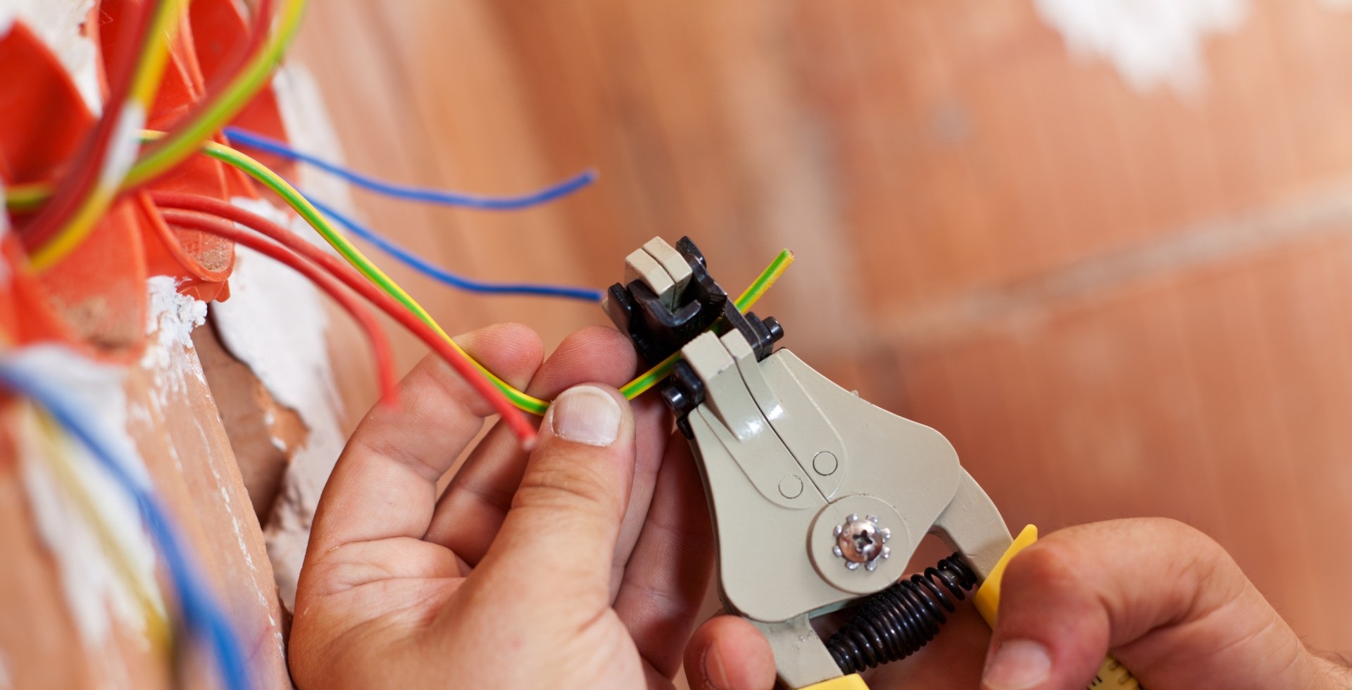 Electricians testimonials Cobham